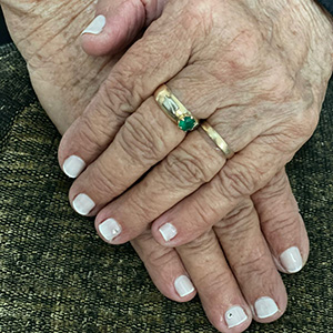 Pedicure branca em cenário externo